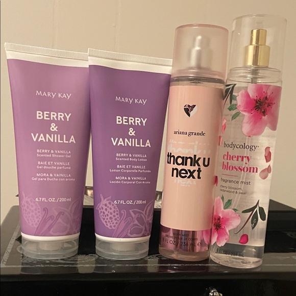 Bath/body products lot - Picture 1 of 16